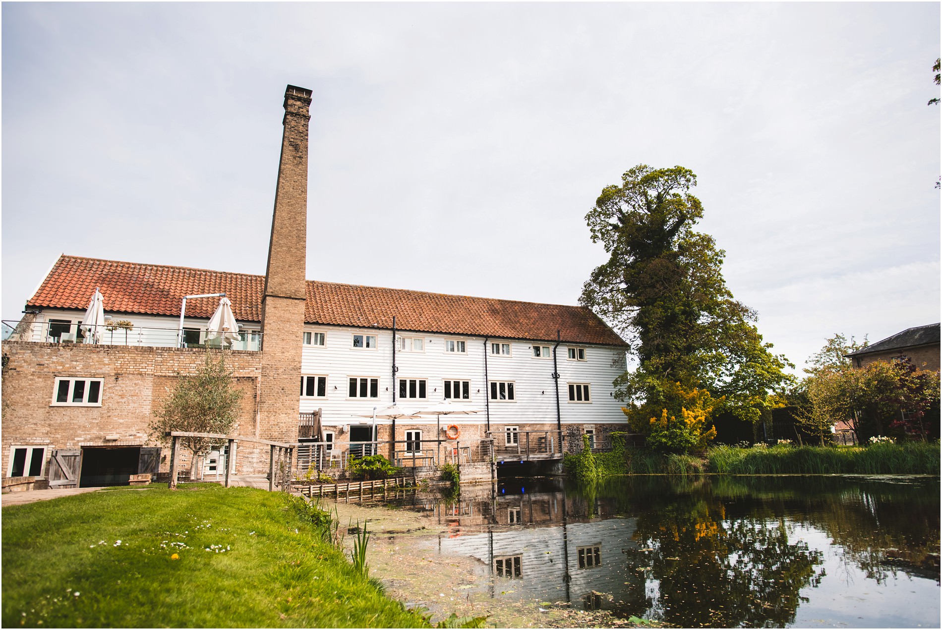 TUDDENHAM MILL WEDDING PHOTOGRAPHER_0055