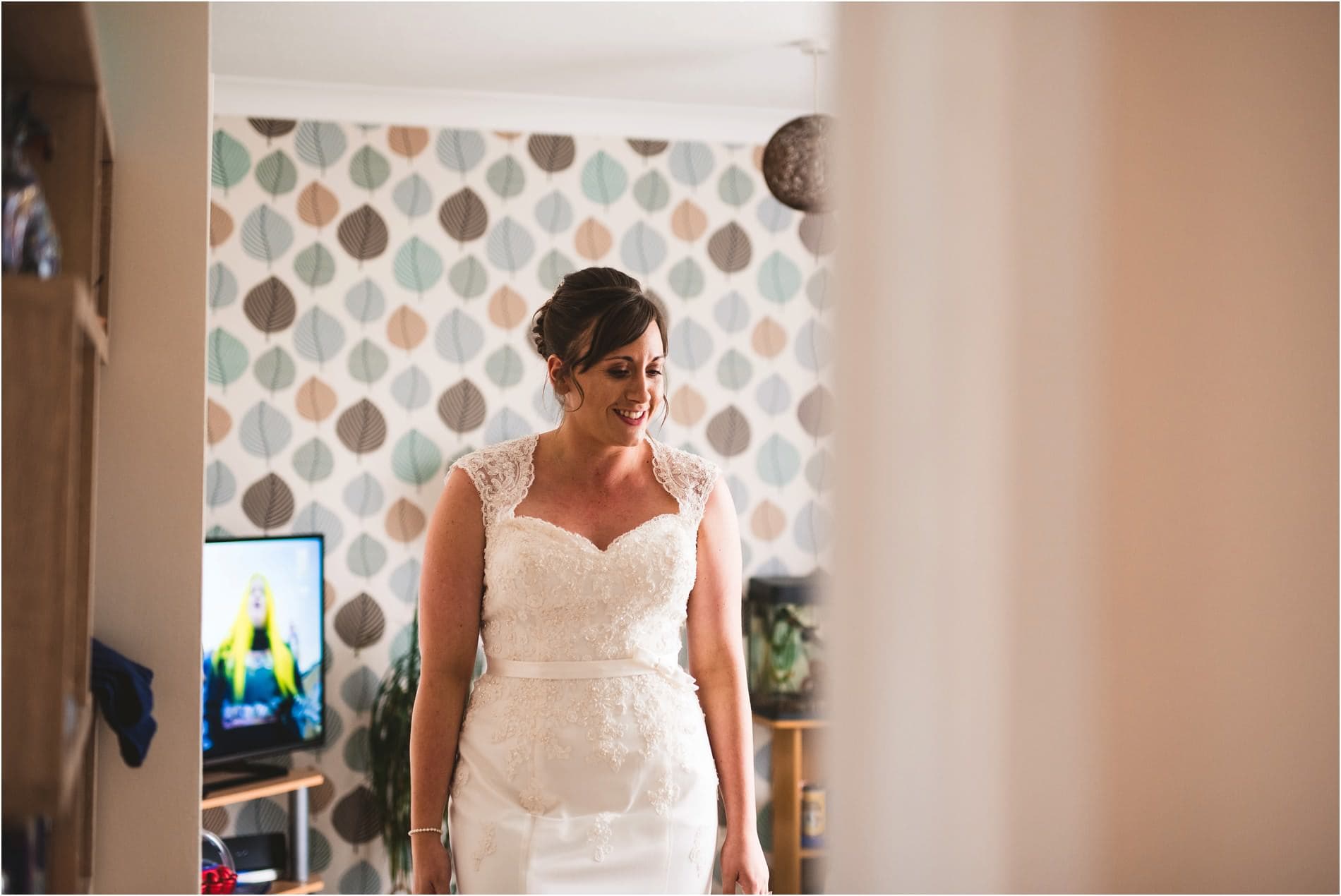 WEDDING PHOTOGRAPHER