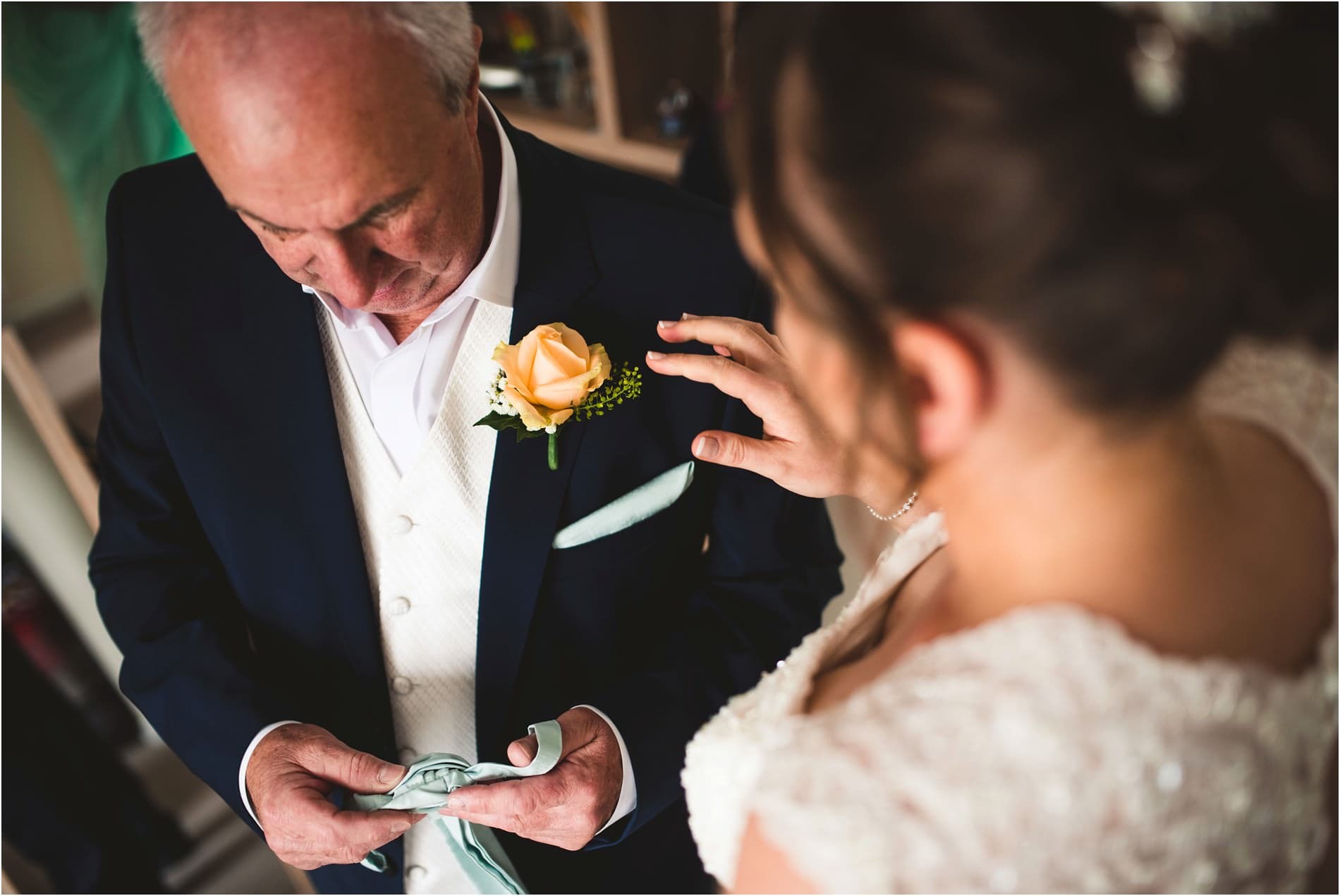 WEDDING PHOTOGRAPHER