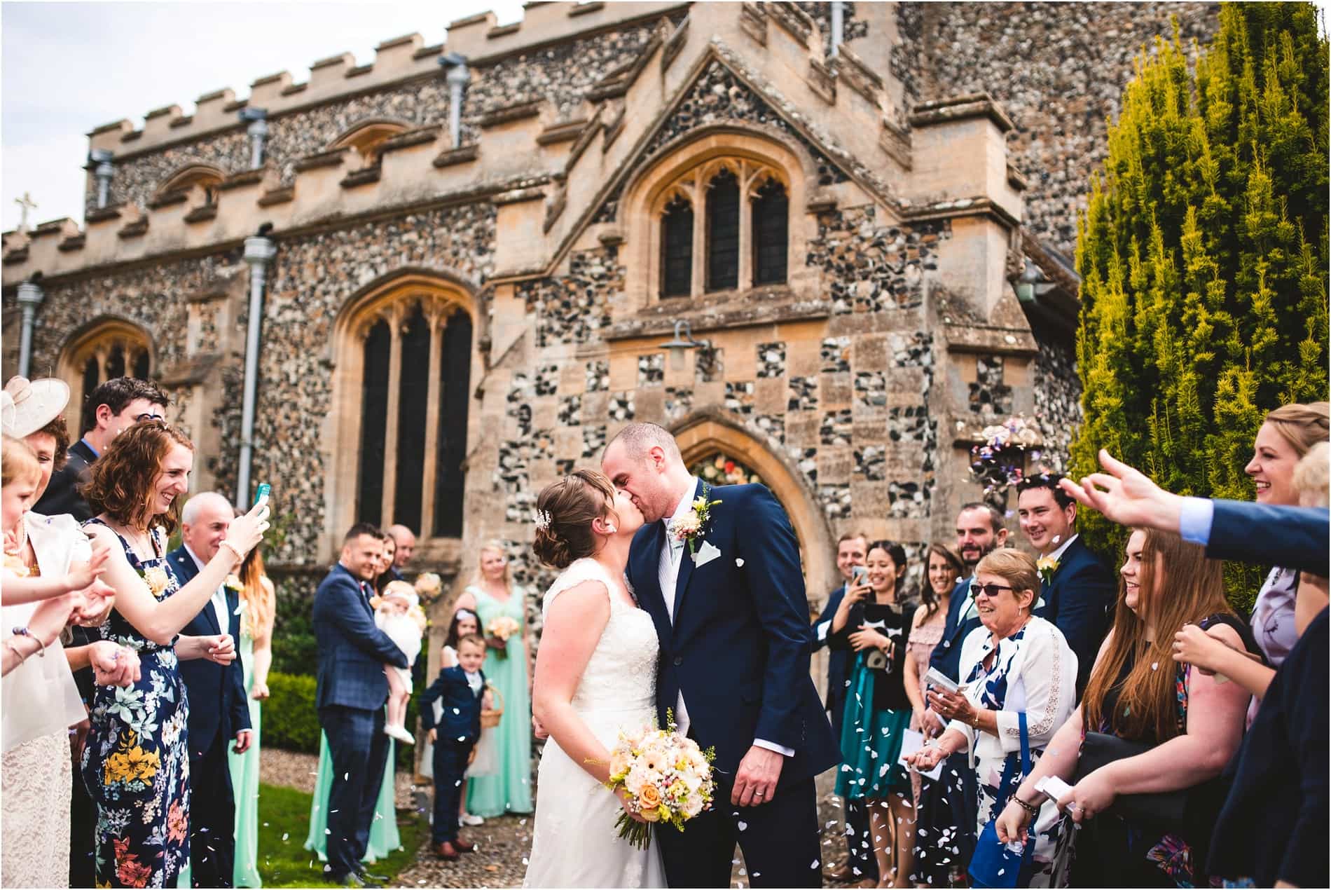 WEDDING PHOTOGRAPHER