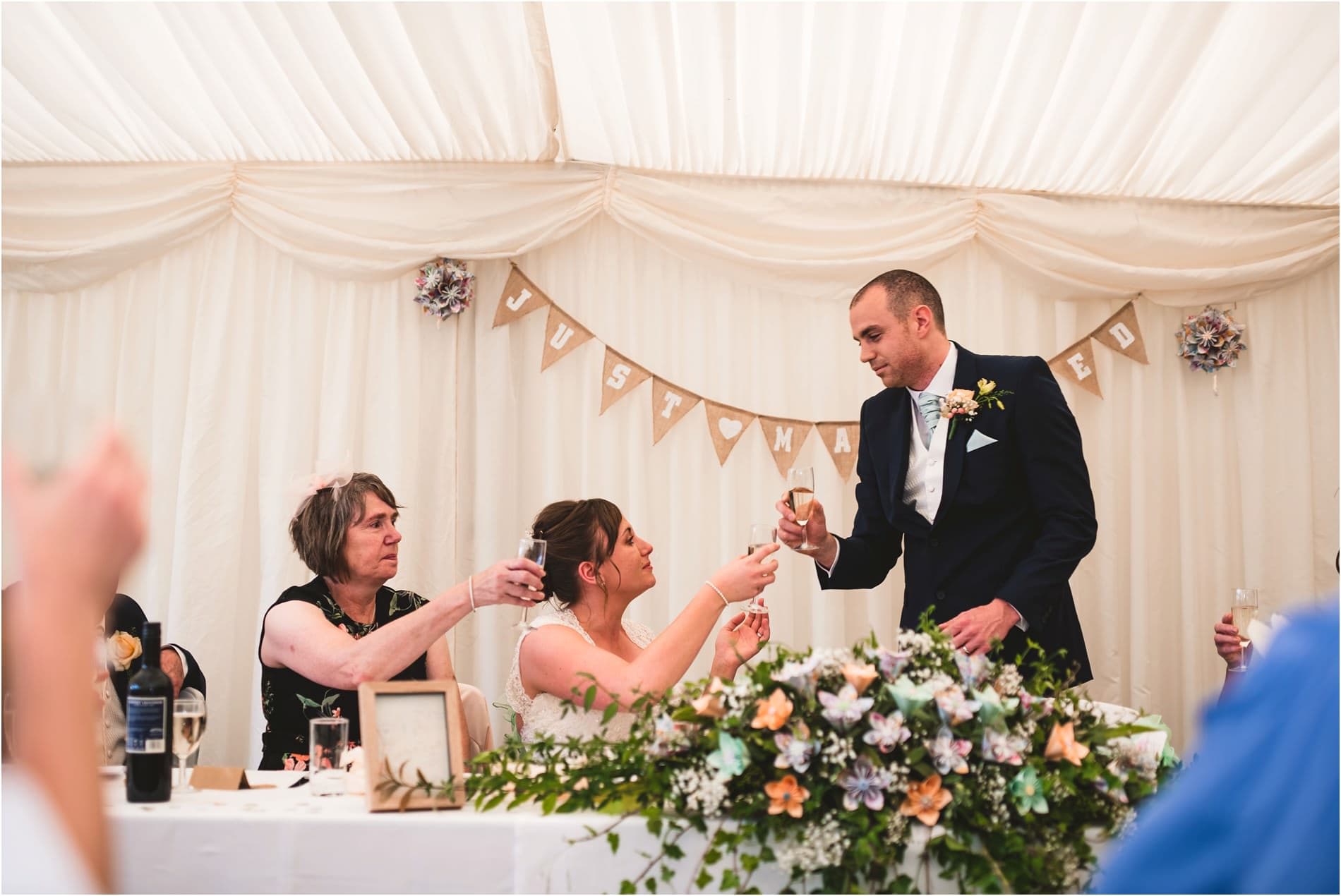 WEDDING PHOTOGRAPHER