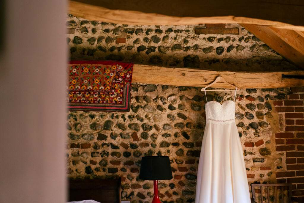 a chaucer barn wedding