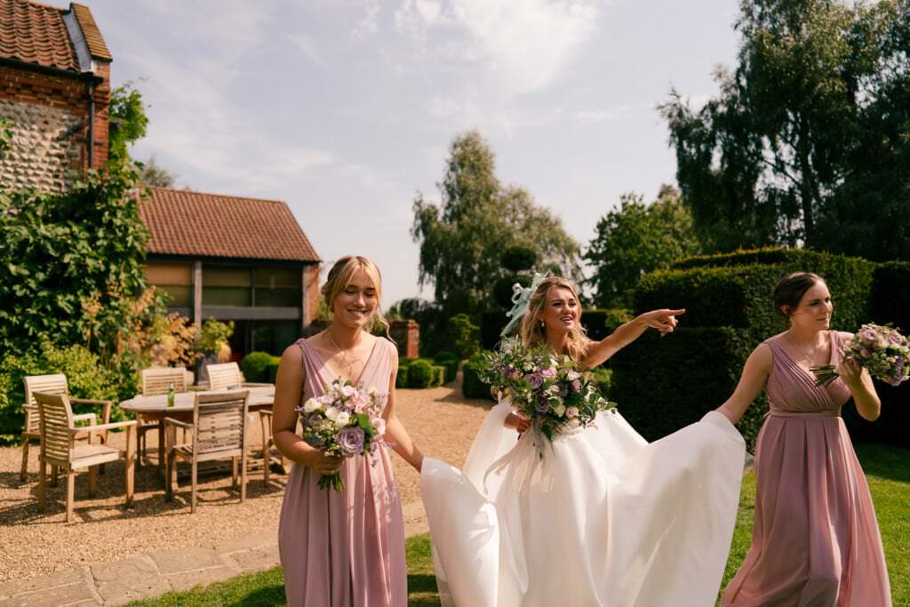 a chaucer barn wedding