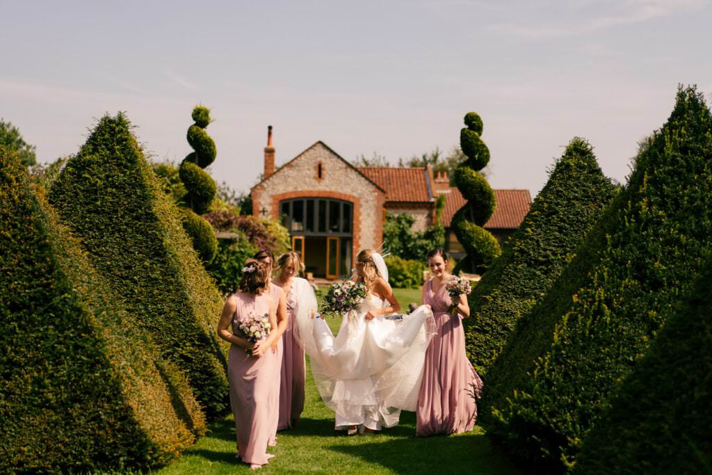 a chaucer barn wedding