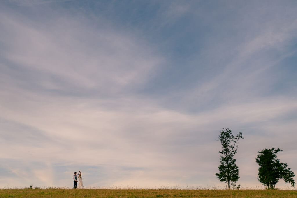 a chaucer barn wedding